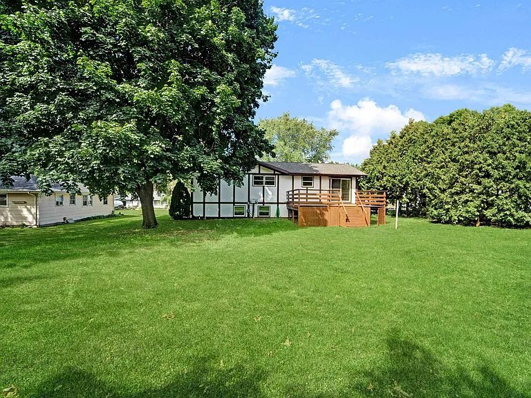 Building Photo - 5131 Lakewind Dr