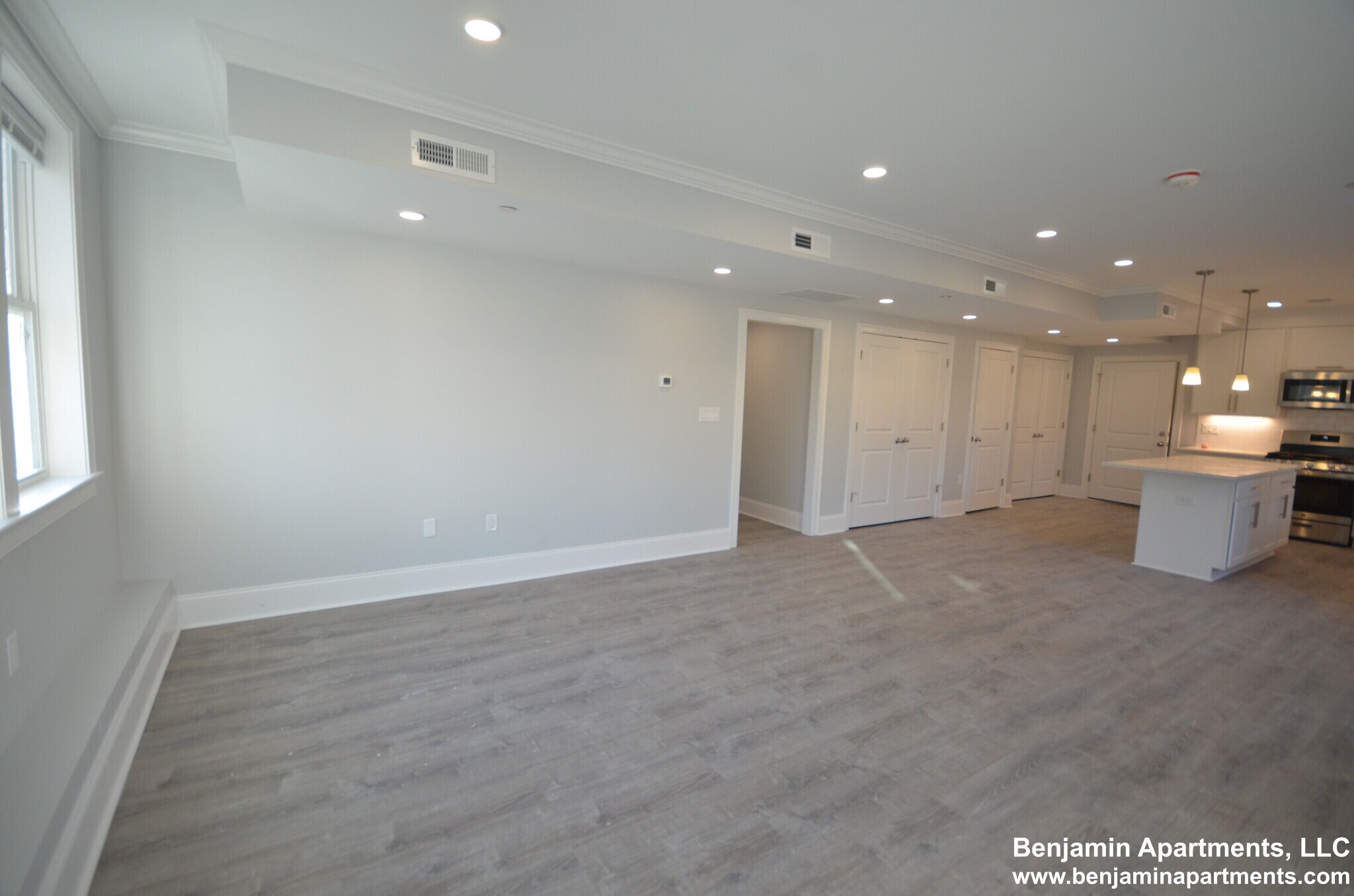 Building Photo - 120 Kenrick St