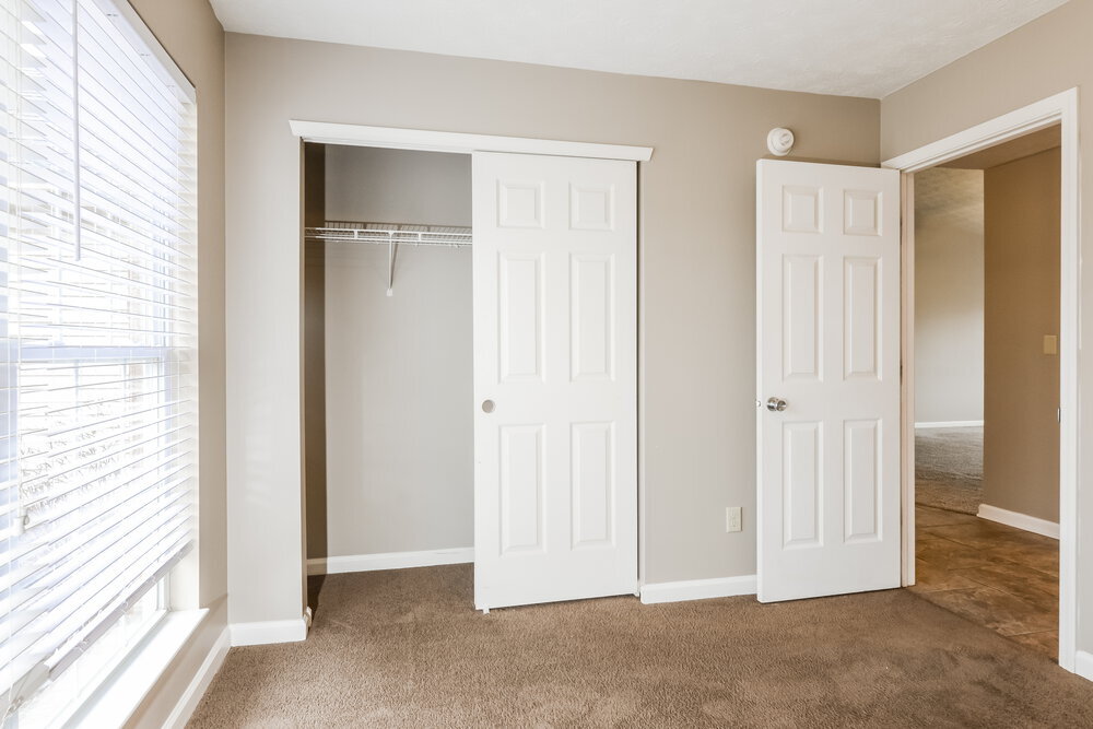 Building Photo - 748 Hollowood Ln
