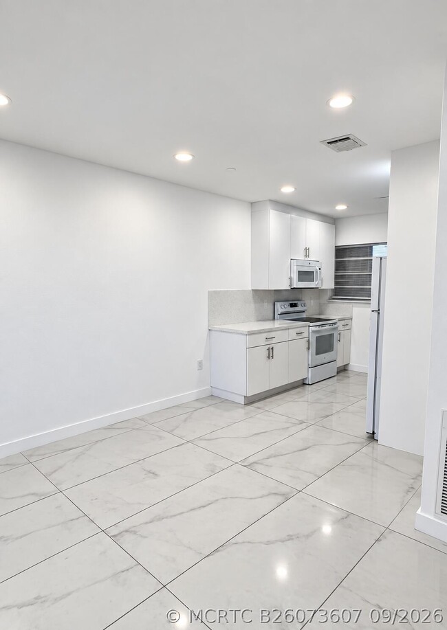 Building Photo - 15741 NW 38th Pl