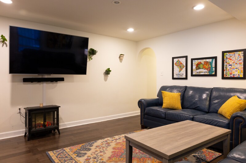 Building Photo - 1519 Park Rd NW