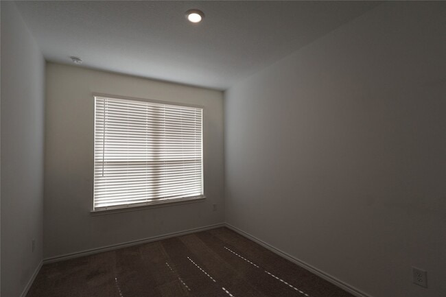 Building Photo - 14894 Ash Landing Dr