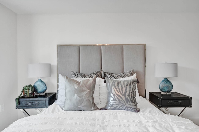 Building Photo - 3040 N Ocean Blvd