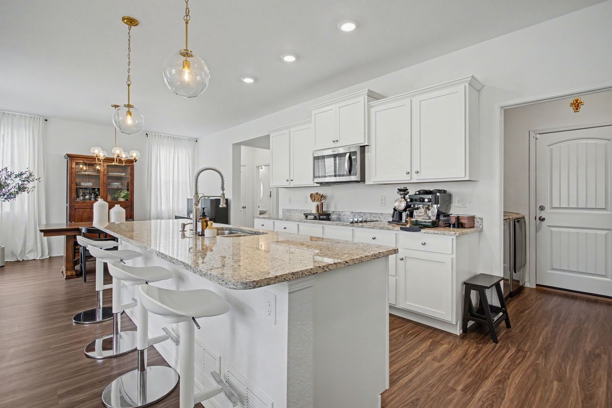 Building Photo - 5768 Heathland Terrace