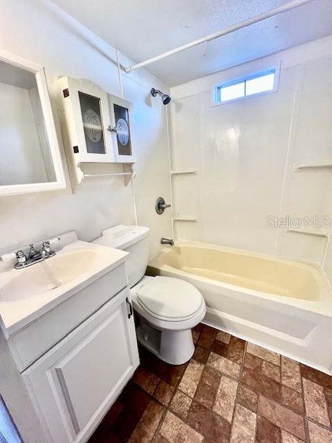 Building Photo - 825 Oakwood Dr