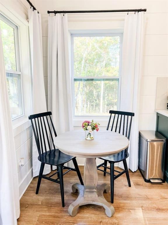 Building Photo - 300 Burbano Creekside Lndg