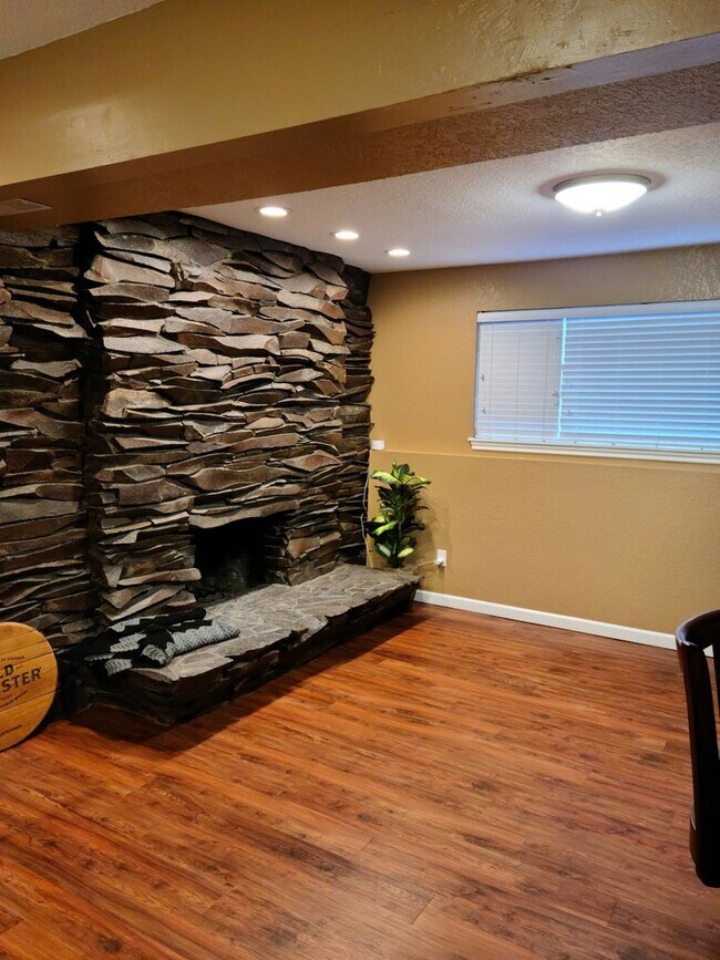 Building Photo - Well maintained 4bd Bothell home!