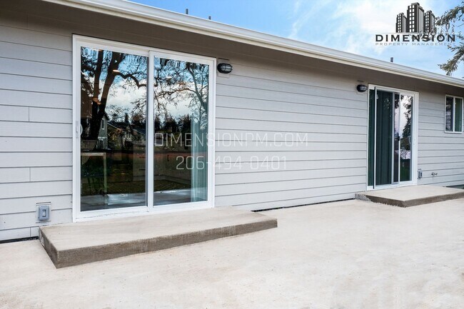 Building Photo - 17424-17426 29th Ave E