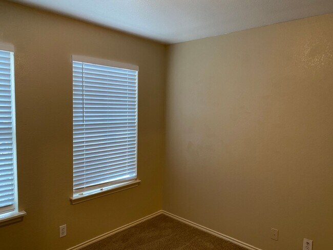 Building Photo - 6914 Hallie Spirit