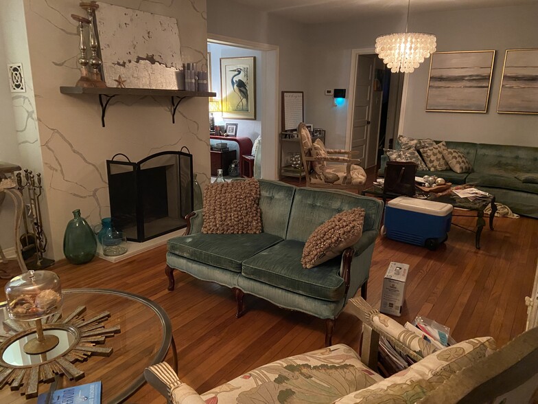 Building Photo - 329 57th Ave S