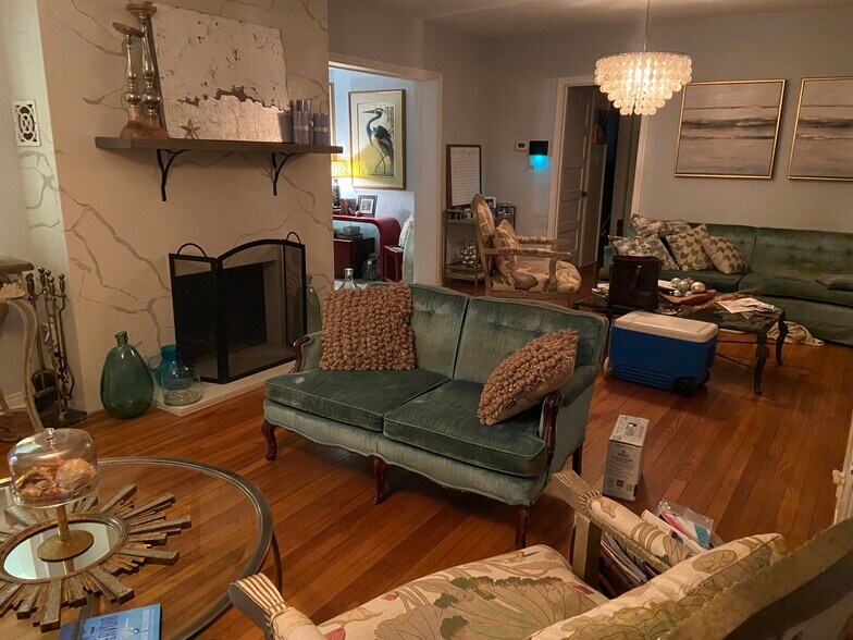 Building Photo - 329 57th Ave S