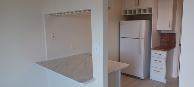 Building Photo - 2311 Pimmit Dr