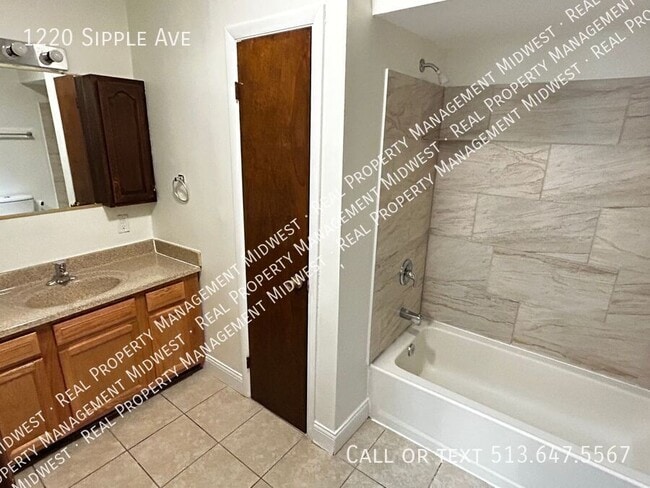 Building Photo - 1220 Sipple Ave