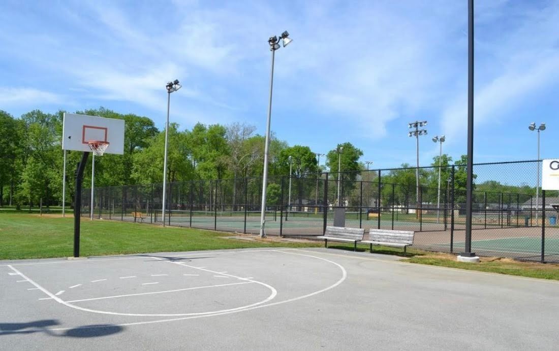 Building Photo - 335 E Lancaster Ave