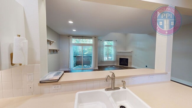 Building Photo - DEPOSIT FREE MOVE-IN WITH OBLIGO!  BEAVERT...