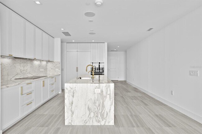 Building Photo - 3015 S Ysabella Ave