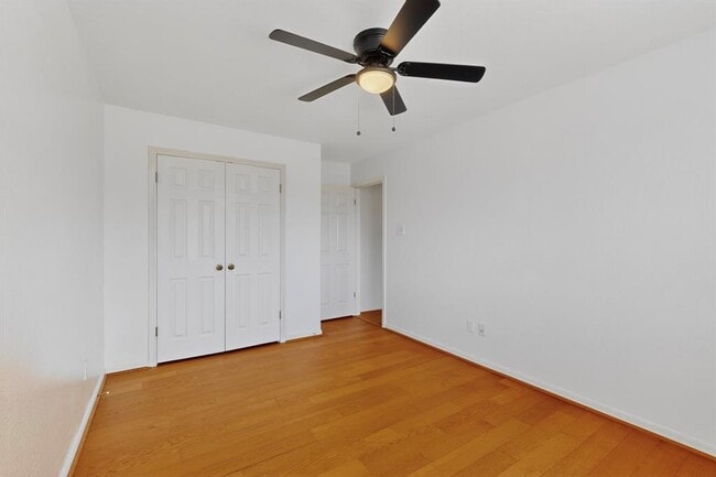 Building Photo - 15114 Wells Port Dr