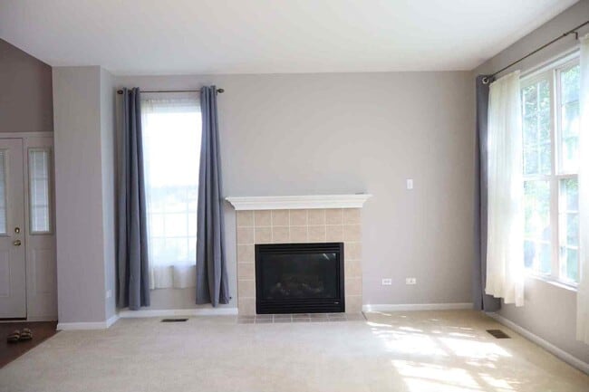 Building Photo - 267 S Alder Creek Dr
