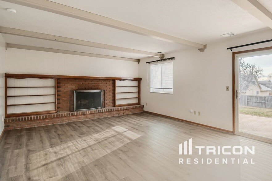 Building Photo - 6552 W Morraine Pl