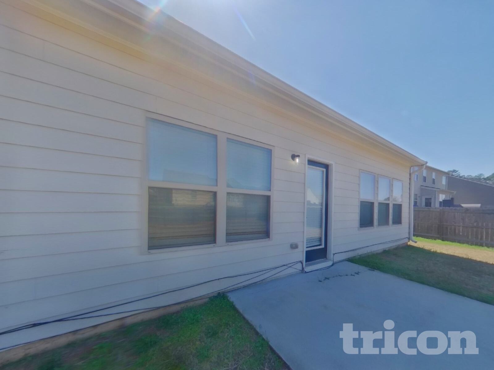 Building Photo - 3663 Shale Ln SE