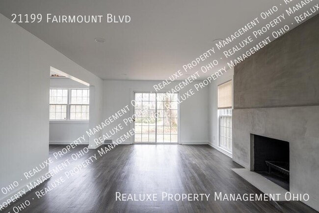 Building Photo - 21199 Fairmount Blvd