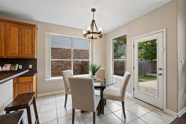 Building Photo - 11121 Sandstone Trail