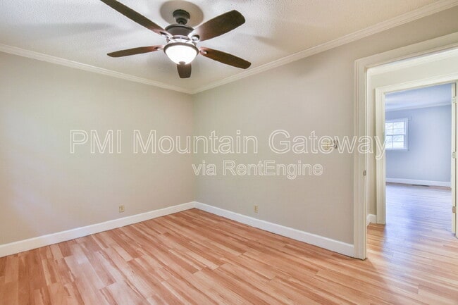 Building Photo - 42-56 Greenwood Cir