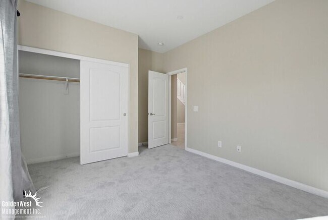 Building Photo - Beautifully Appointed 5Bdm 4Ba Home Located in San Marcos!