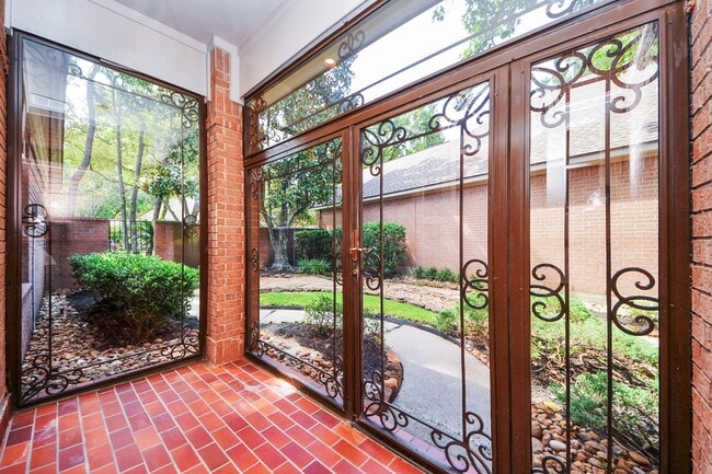 Building Photo - 39 Wild Meadow Ct