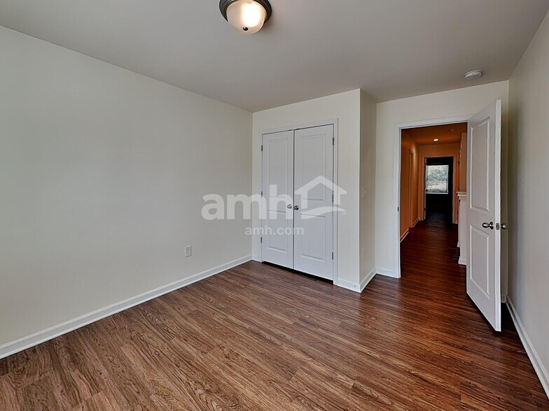 Building Photo - 701 Woodall Rd