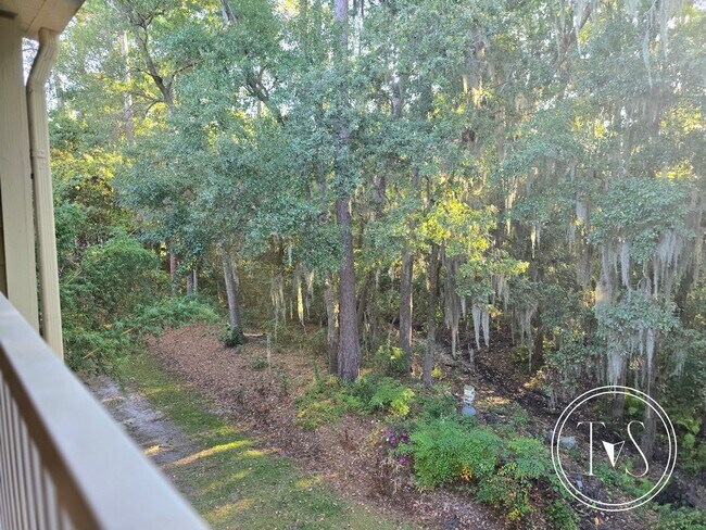 Building Photo - RATE DROP ALERT (was $2300/month)!