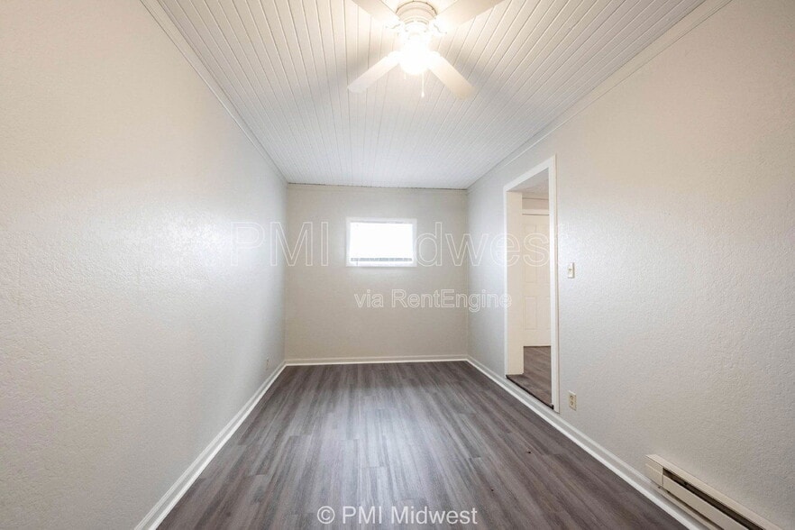 Building Photo - 2142 US-40