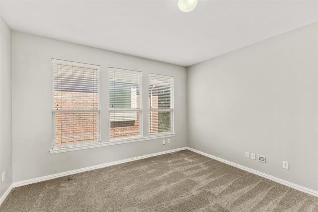 Building Photo - 15920 Alvarado Dr