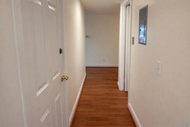 Building Photo - 55 Clarendon St