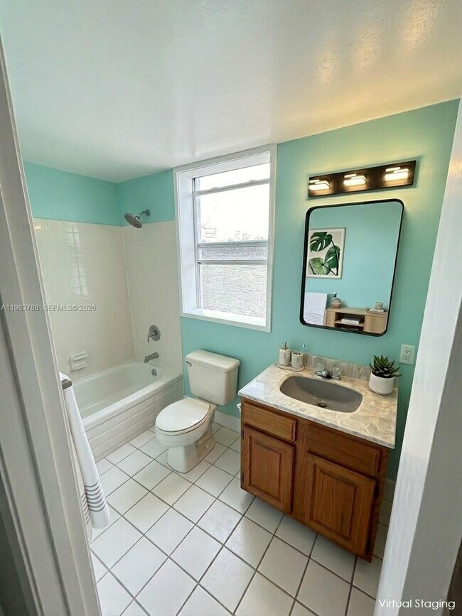 Building Photo - 1010 Seaway Dr