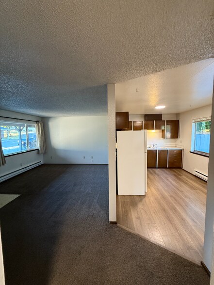 Primary Photo - 10401 66th Ave E