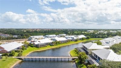 Building Photo - 1945 Bridgepointe Cir