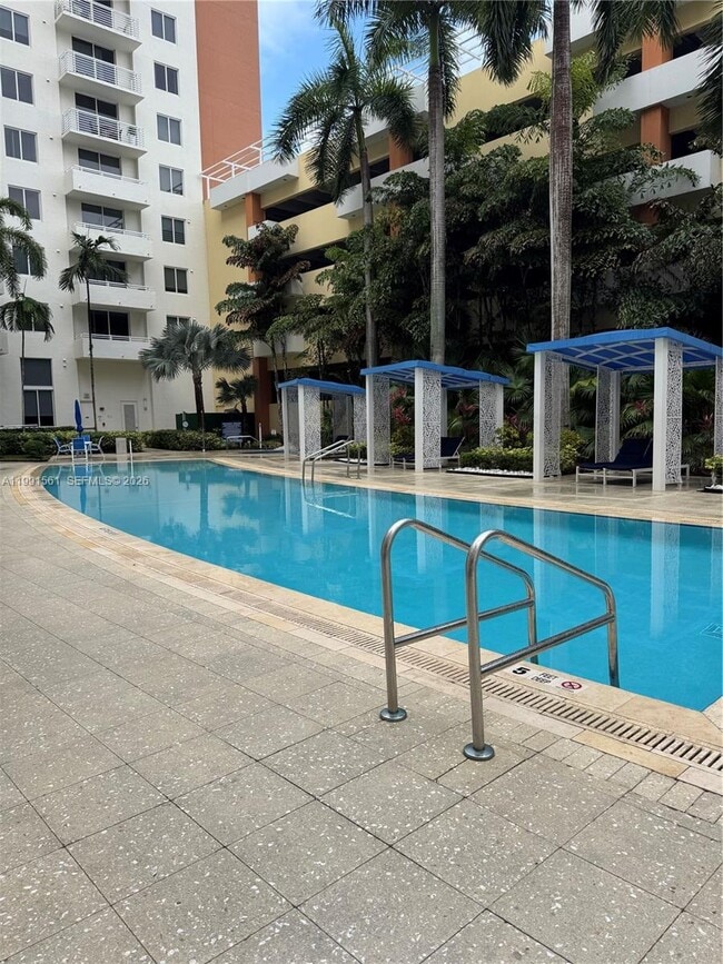 Building Photo - 18800 NE 29th Ave