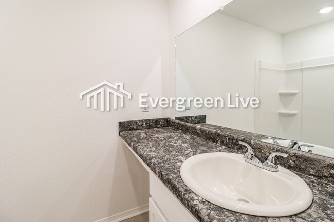 Building Photo - 171 Meadow Dr