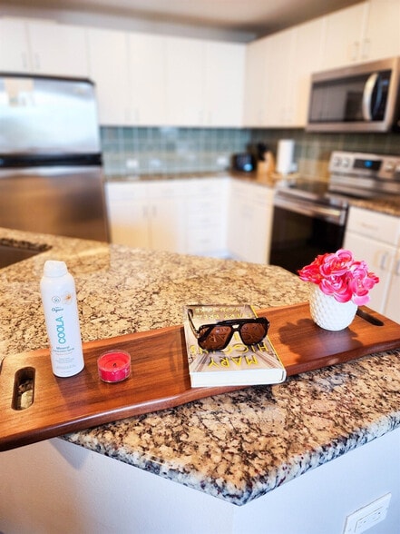 Building Photo - 11832 Front Beach Rd