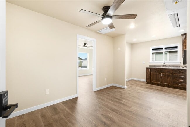 Building Photo - 7857 Houston Lp