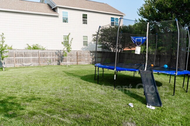 Building Photo - 1000 Harbour Shore Dr