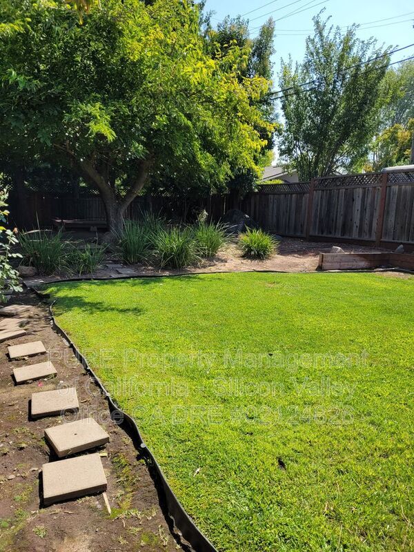 Building Photo - 108 Anne Way