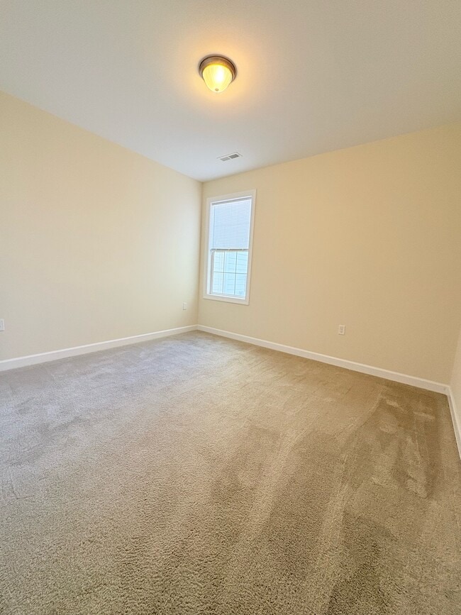 Building Photo - 24 Rosette Ln
