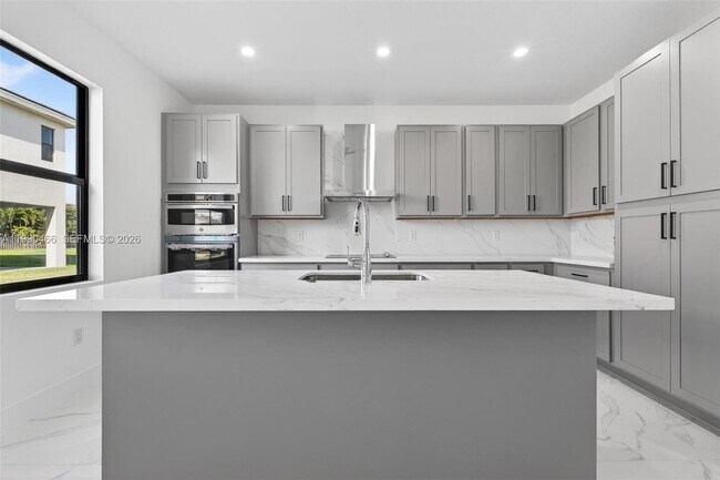 Building Photo - 15441 SW 20 Ln