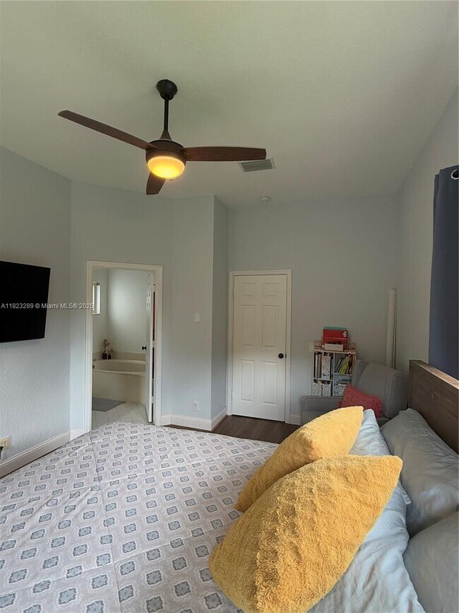Building Photo - 4422 Foxtail Ln