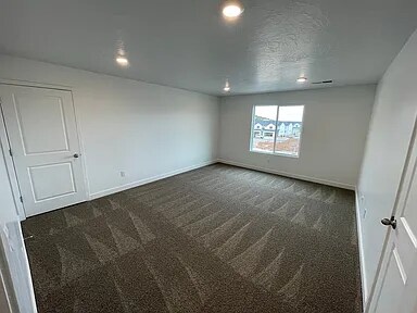 Building Photo - 2939 W LaGrand St