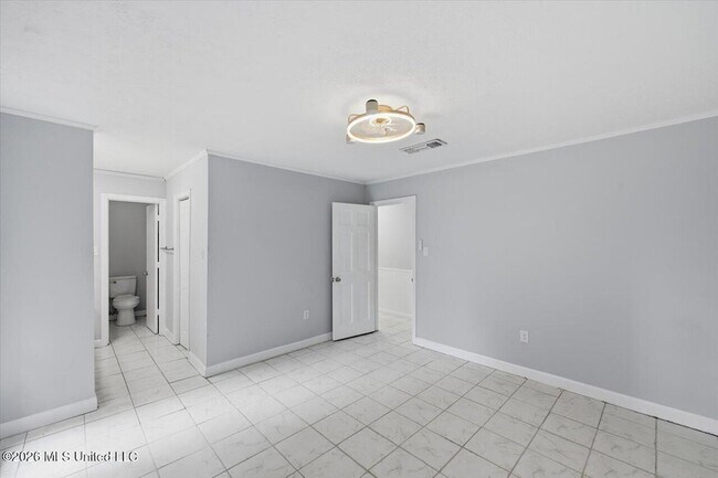 Building Photo - 225 Walnut Ridge St