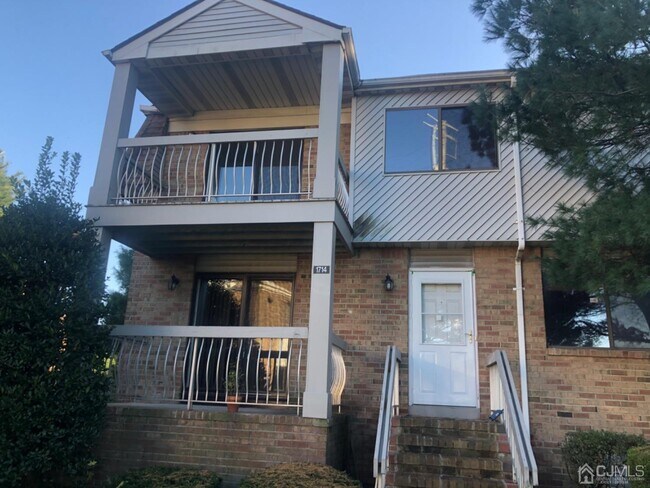 Building Photo - 1714 Edison Glen Terrace