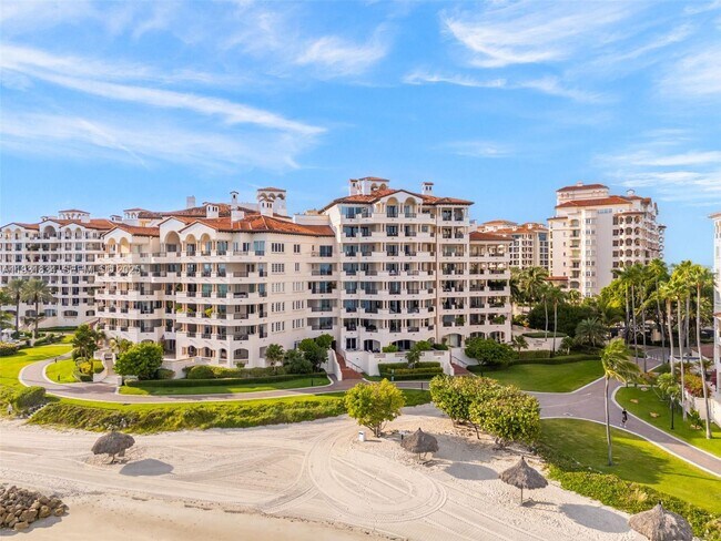 Building Photo - 7471 Fisher Island Dr